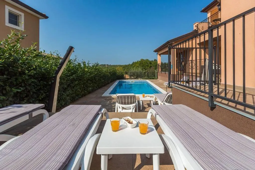 Villa Marina With Pool, Bbq & Parking Near Porec Jasenovica